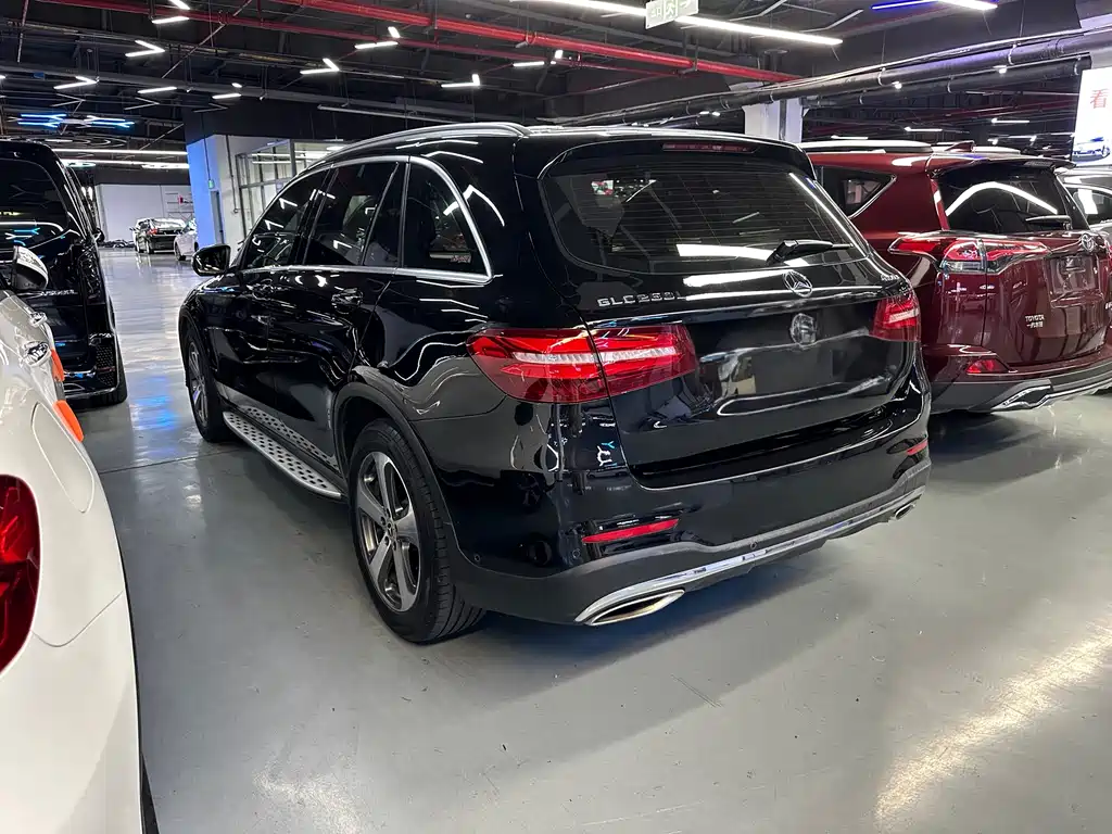 Mercedes-Benz GLC 2016 — фото 28