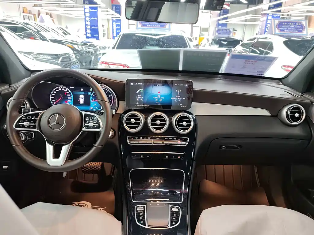 Mercedes-Benz GLC 2023 — фото 16