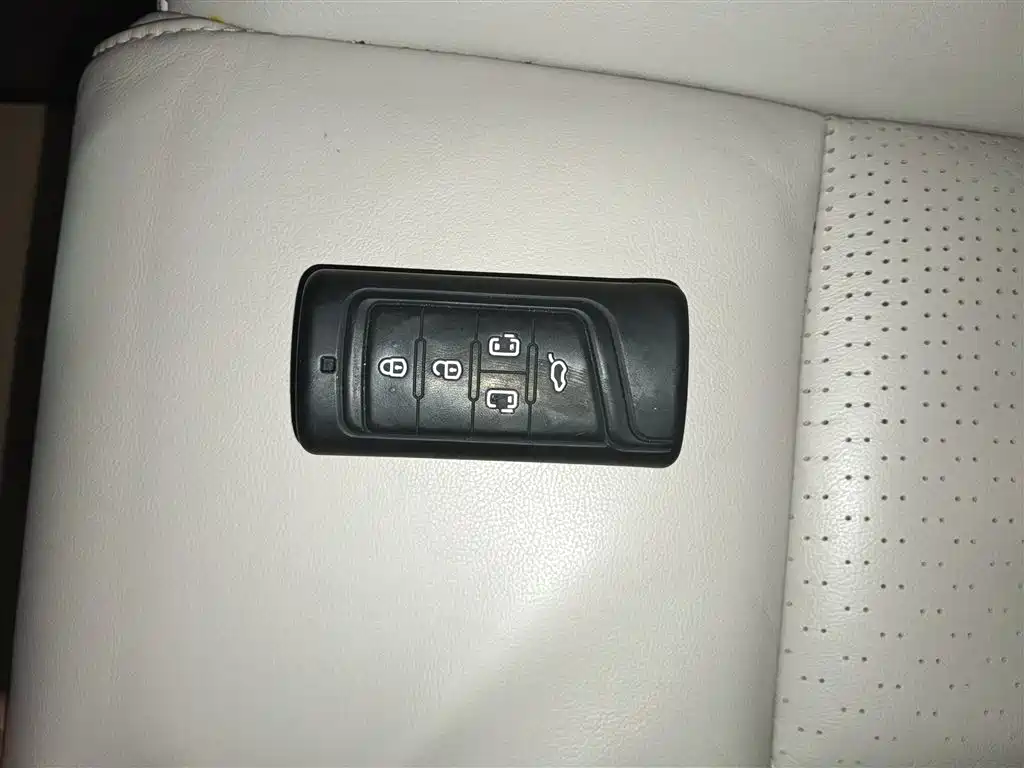 GAC Motor Trumpchi M8 2021 — фото 11