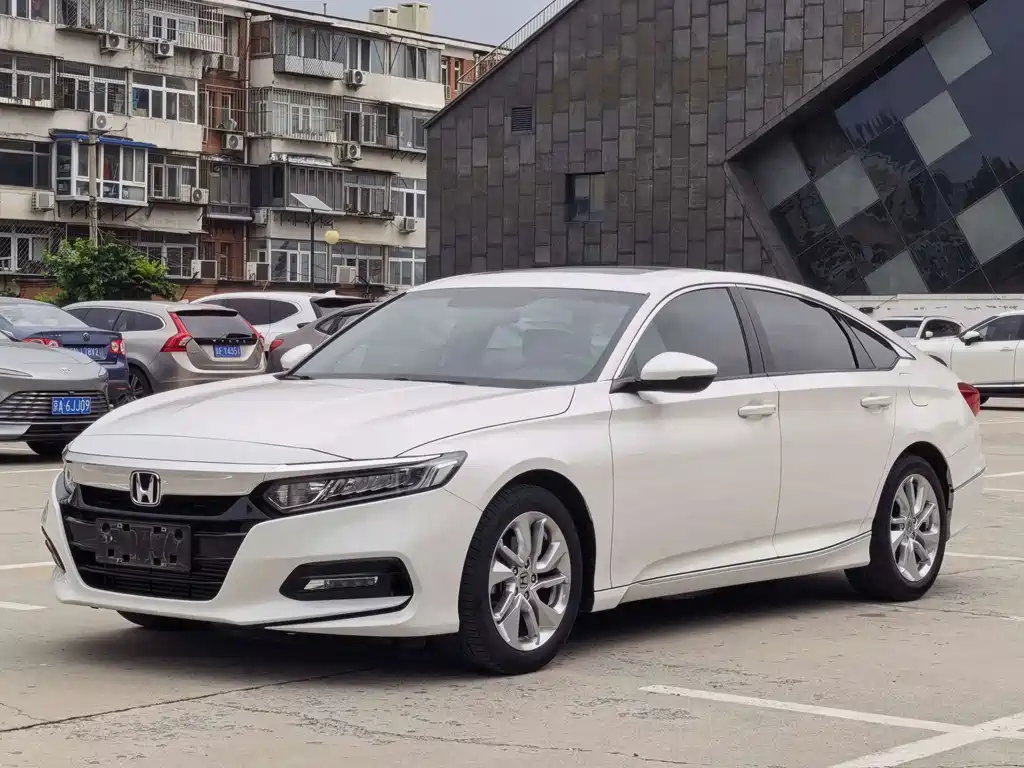 Honda Accord 2019 — фото 1