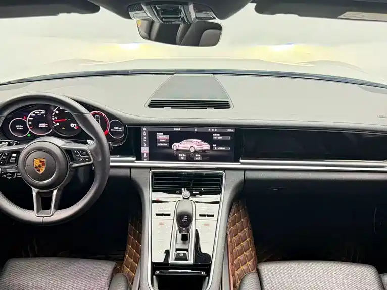 Porsche Panamera 2021 — фото 10