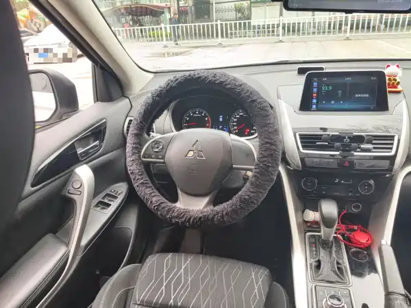 Mitsubishi Yige 2019