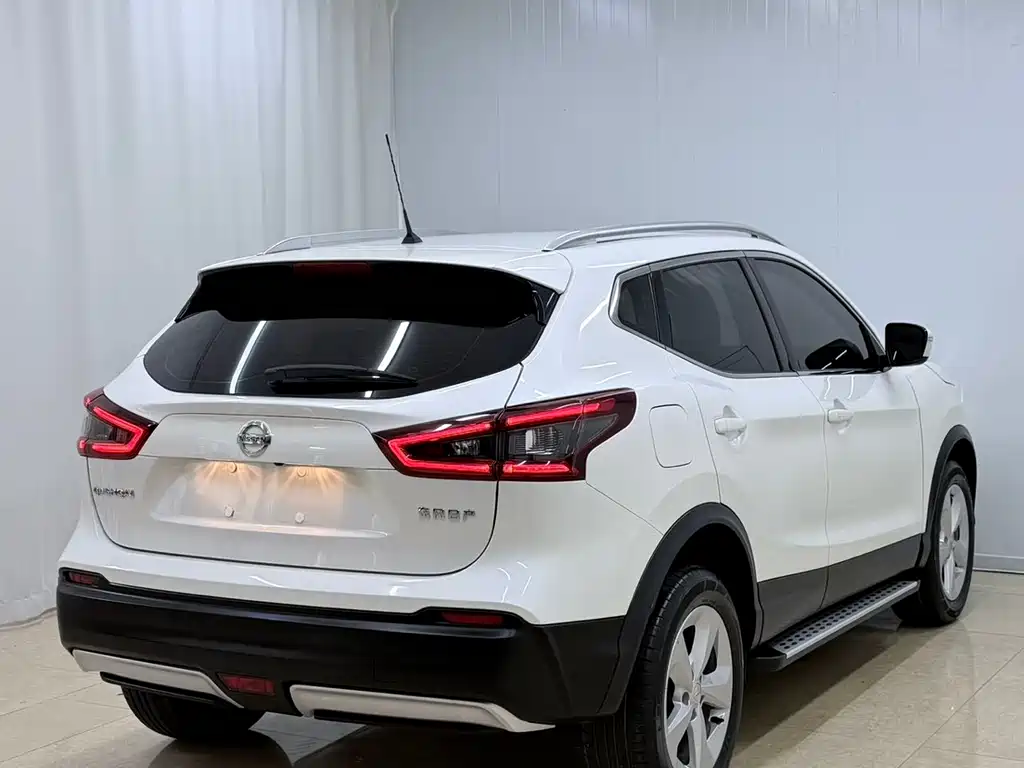 Nissan Qashqai 2022 — фото 4