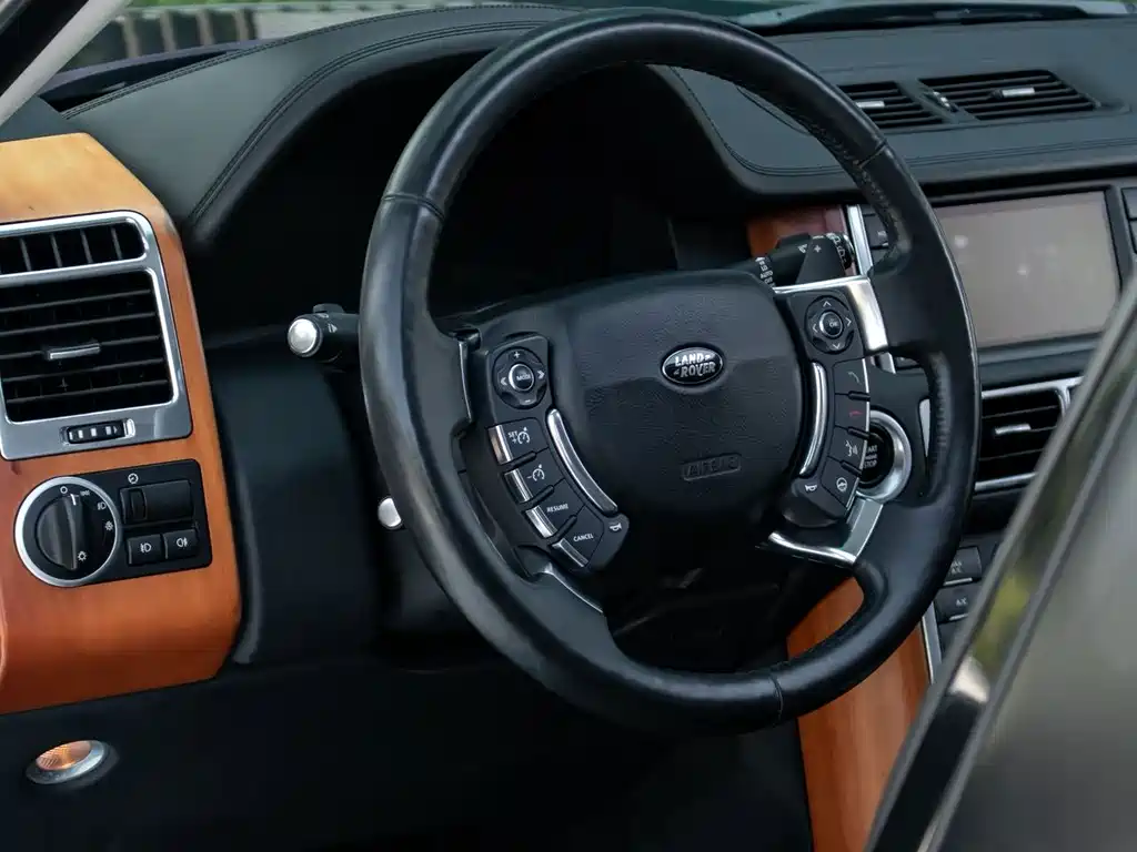 Land Rover Range Rover 2013 — фото 11