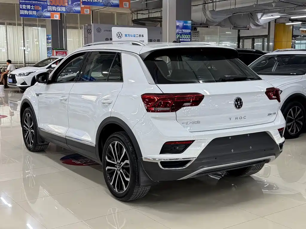 Volkswagen T-Roc 2022 — фото 8