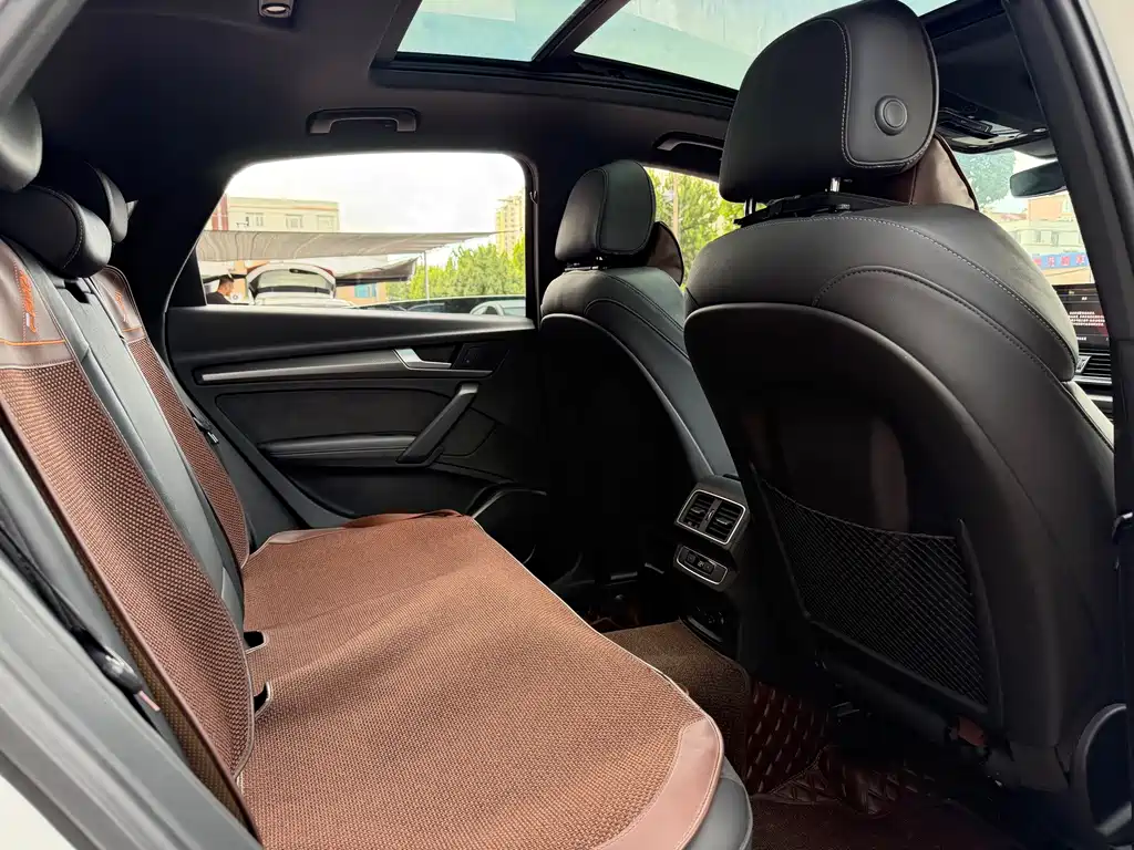 Audi Q5L Sportback 2021 — фото 13