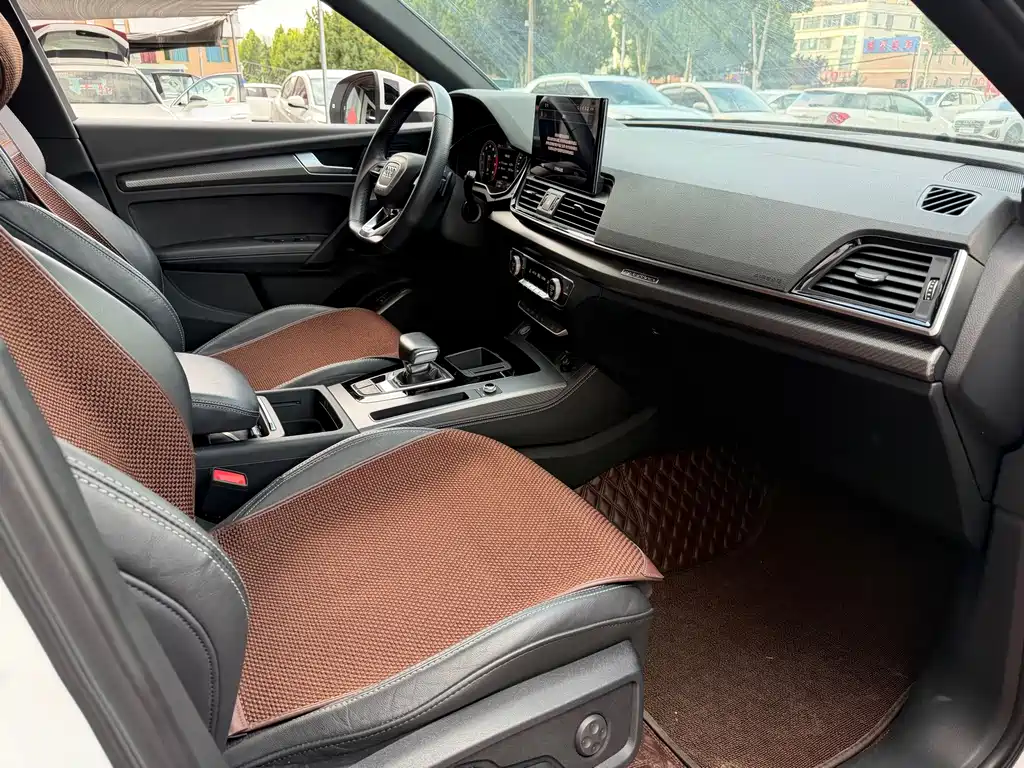 Audi Q5L Sportback 2021 — фото 14