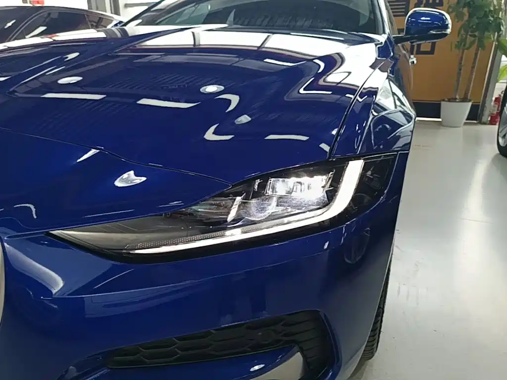 Jaguar XEL 2021 — фото 24