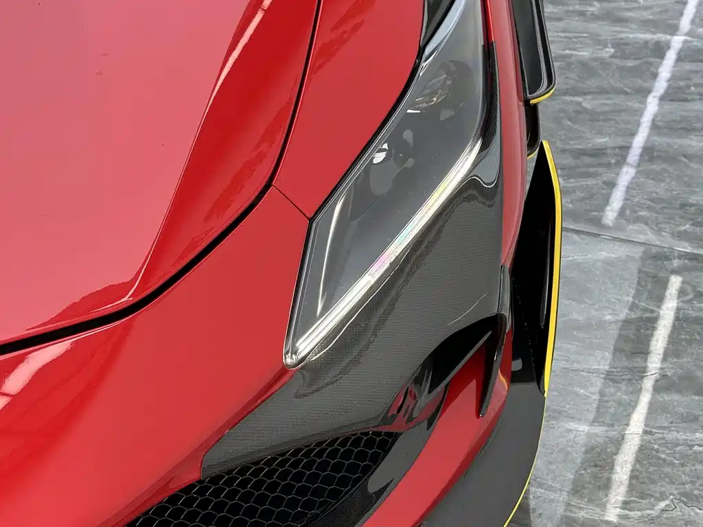 Ferrari F8 2022 — фото 11