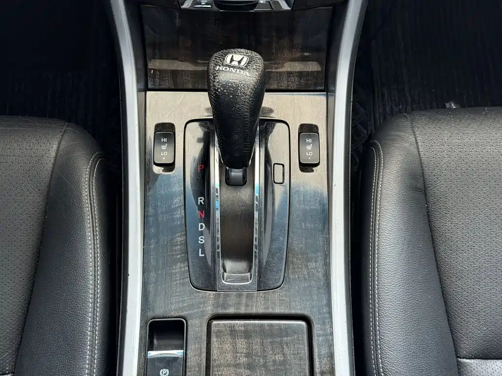Honda Accord 2015 — фото 15