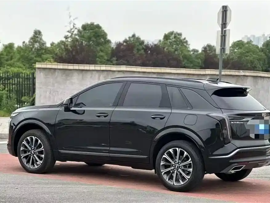 Cadillac XT5 2024 — фото 9