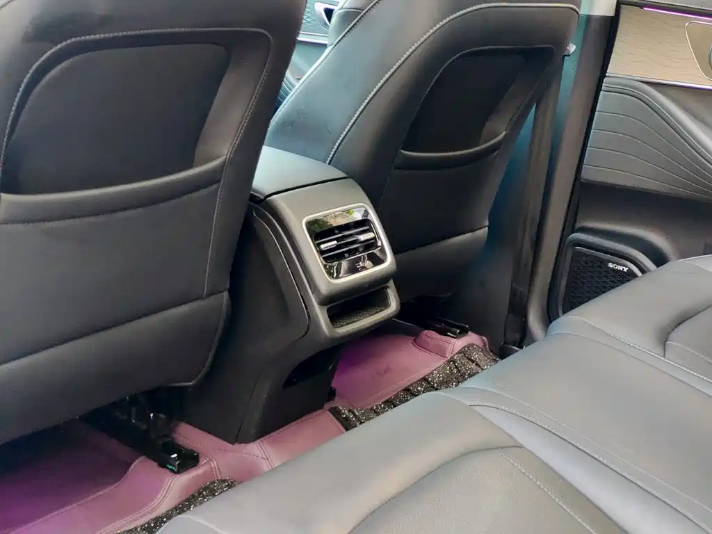 Chery Tiggo 8 PRO New Energy 2024 — фото 9