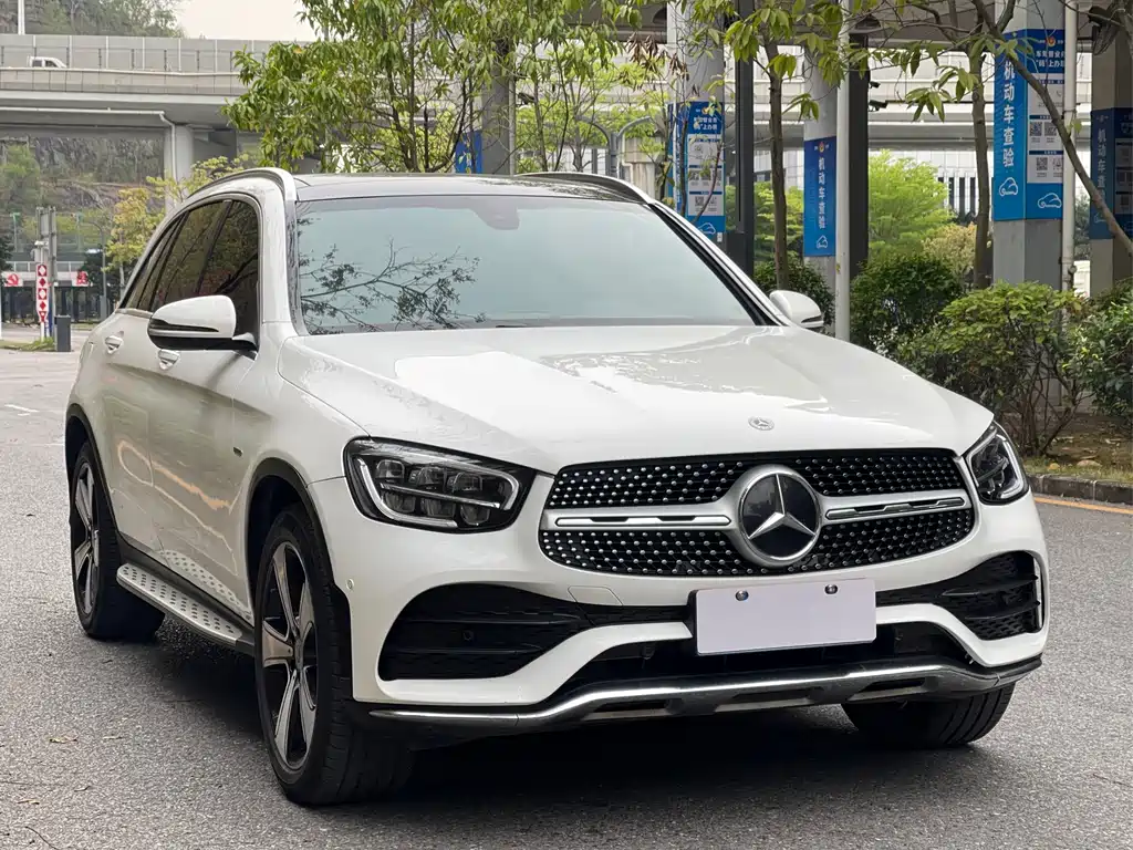 Mercedes-Benz GLC 2023