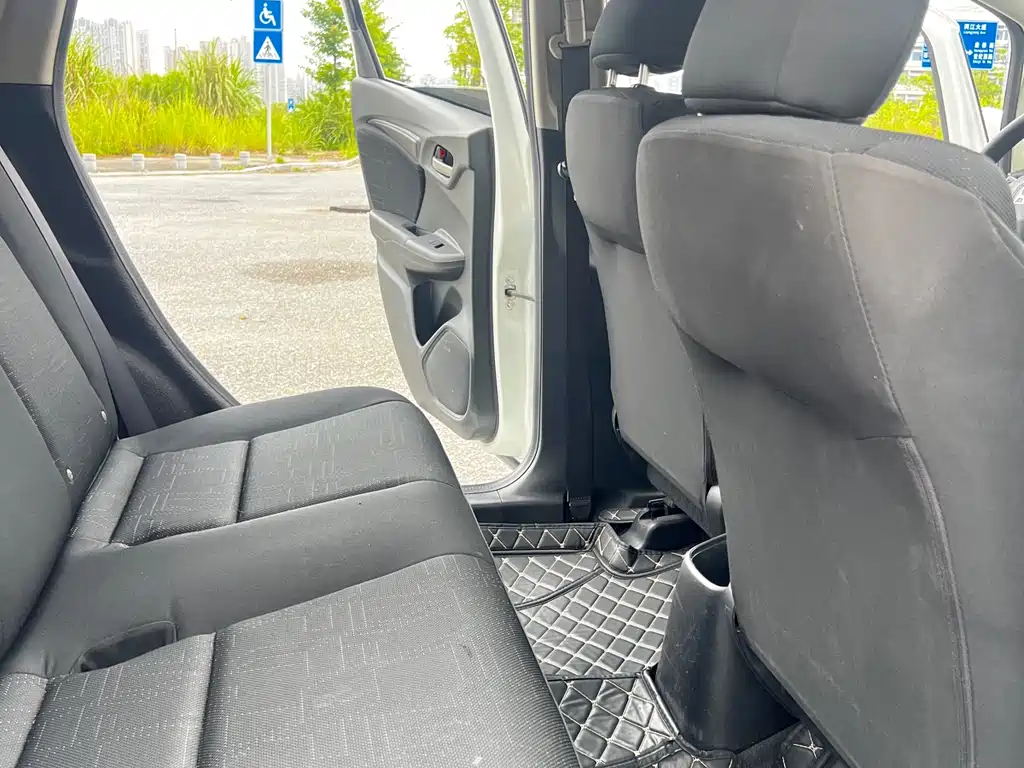 Honda Fit 2016 — фото 11