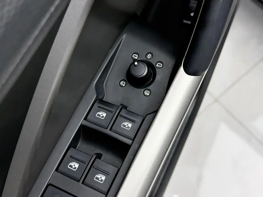 Audi Q3 2021 — фото 14