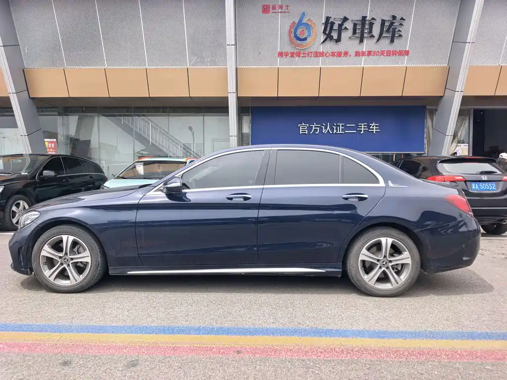 Mercedes-Benz C-Class 2019