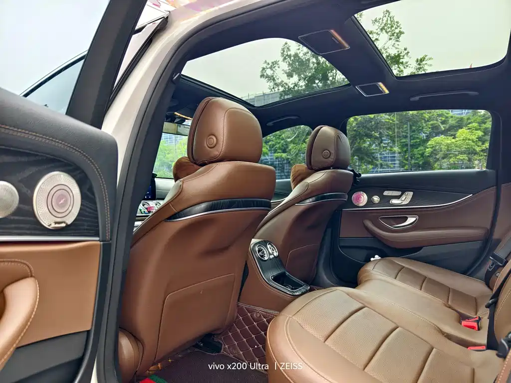 Mercedes-Benz E-Class 2022