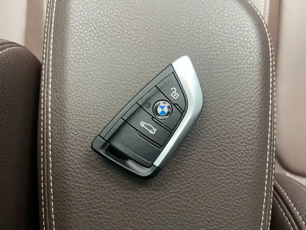 BMW X1 2021 — фото 8