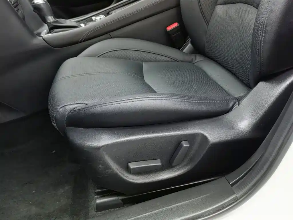 Mazda 3 Axela 2017 — фото 20