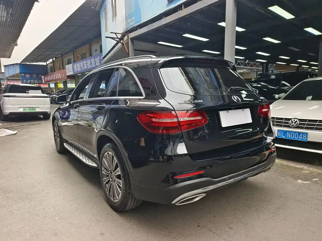 Mercedes-Benz GLC 2017 — фото 16