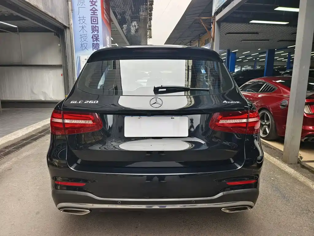Mercedes-Benz GLC 2017 — фото 17