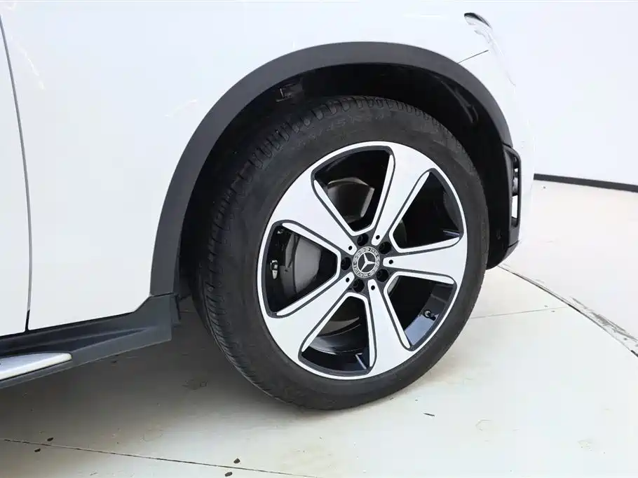 Mercedes-Benz GLC 2023 — фото 11