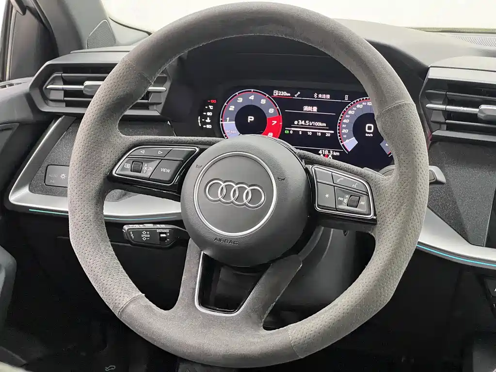 Audi A3 2023 — фото 25