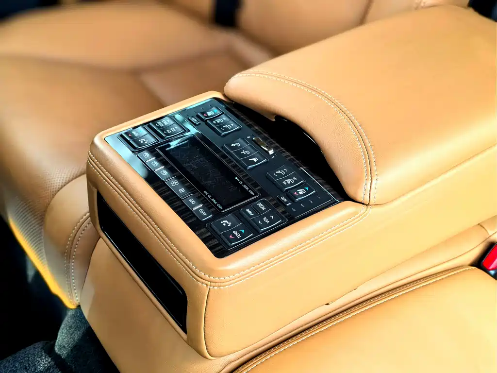 Lexus LS 2015 — фото 10