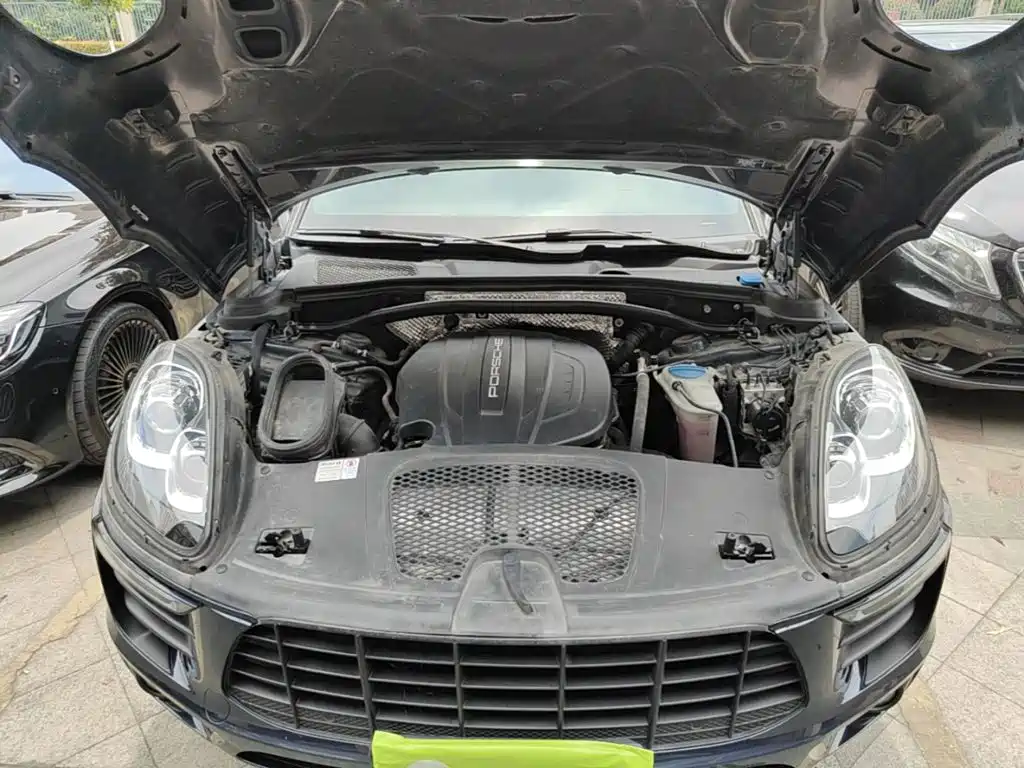 Porsche Macan 2018 — фото 20