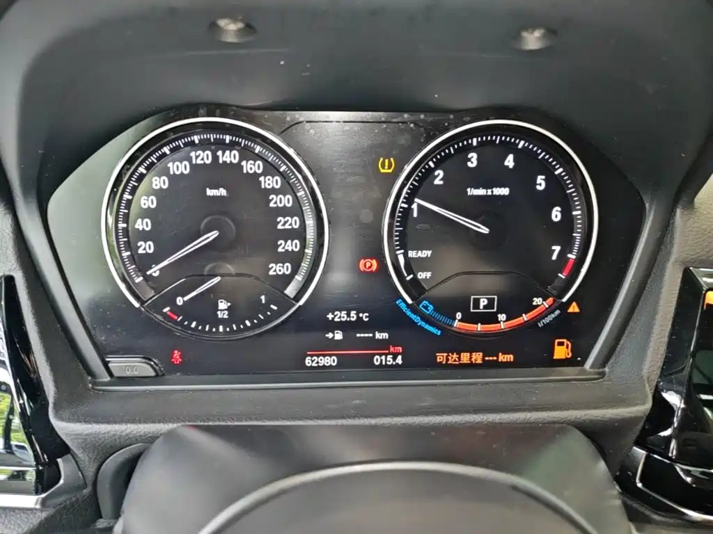 BMW 1 Series 2021 — фото 12