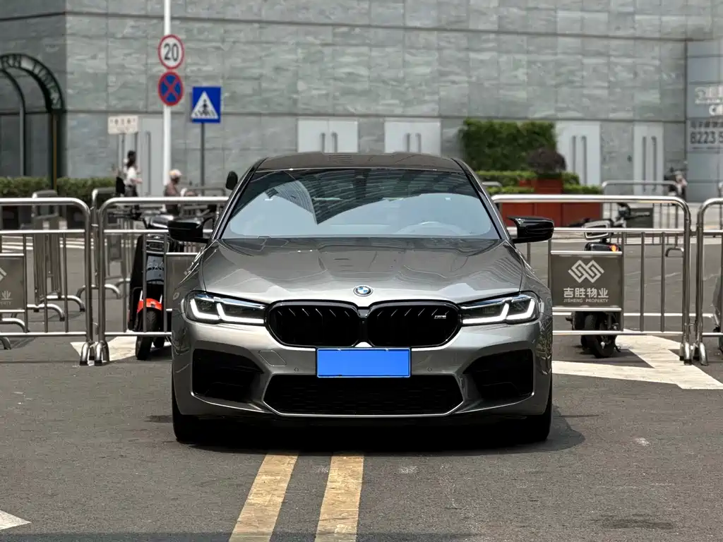 BMW M5 2022 — фото 2