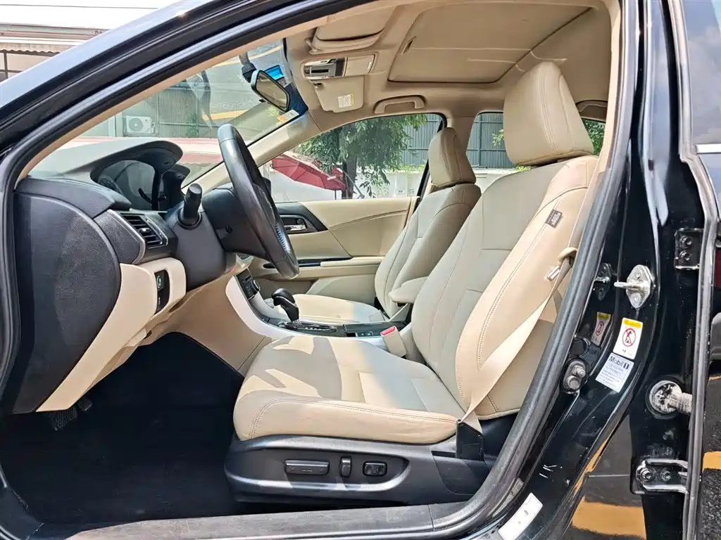 Honda Accord 2013 — фото 11
