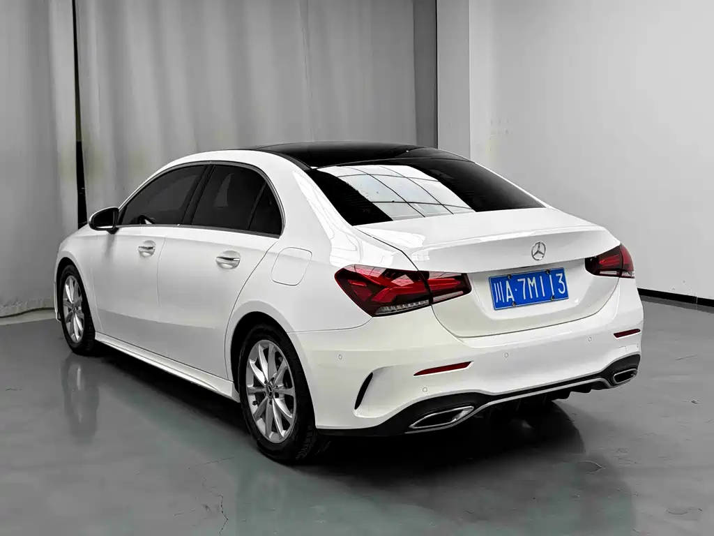 Mercedes-Benz A-Class 2022 — фото 9