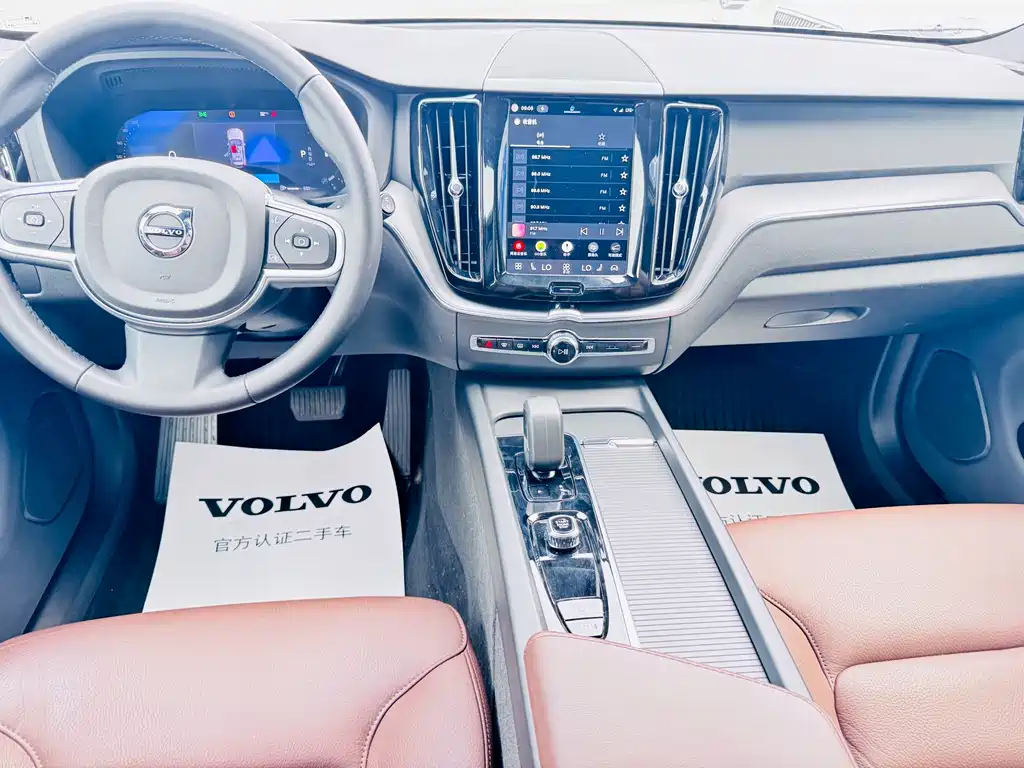 Volvo XC60 2024 — фото 6