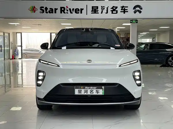 NIO ES8 2023