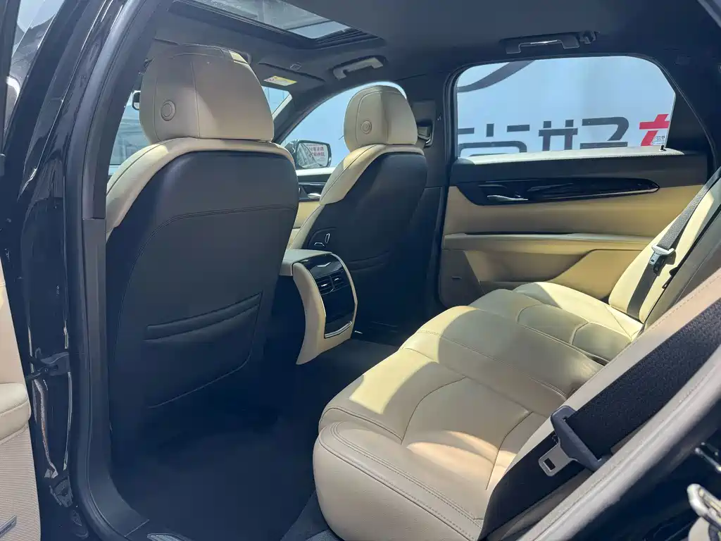 Cadillac CT6 2019 — фото 11