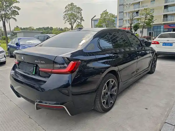 BMW i3 2024