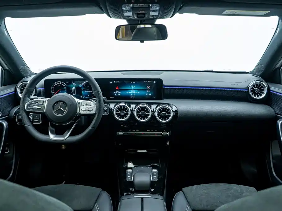 Mercedes-Benz A-Class 2021 — фото 13