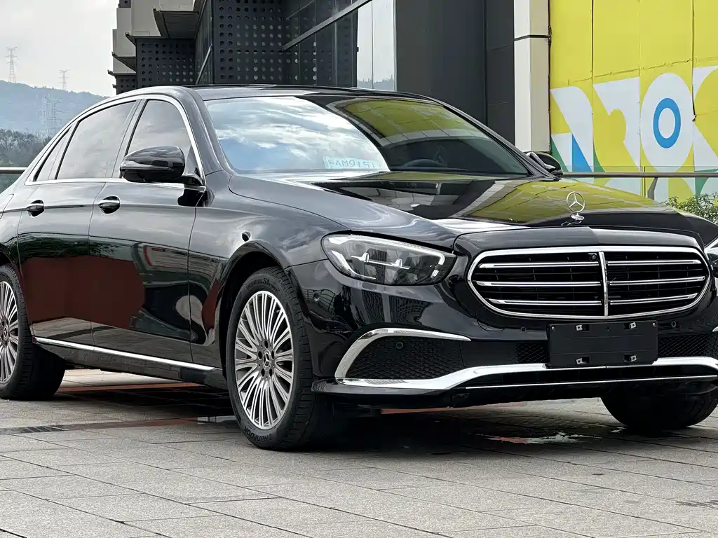 Mercedes-Benz E-Class 2022 — фото 3