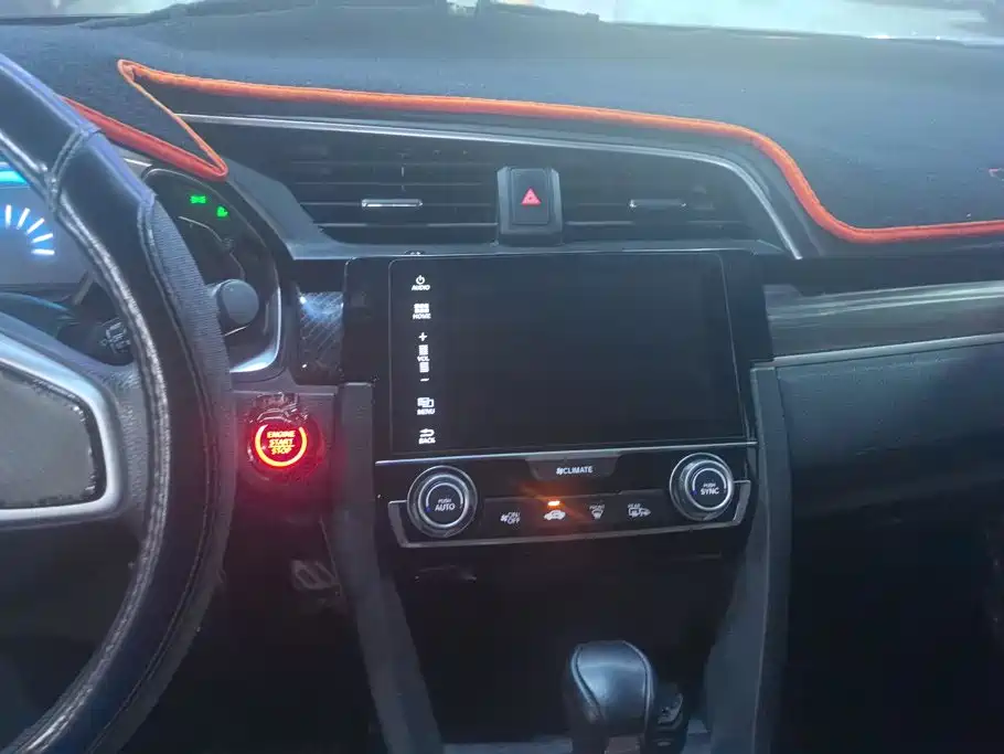 Honda Civic 2019 — фото 13