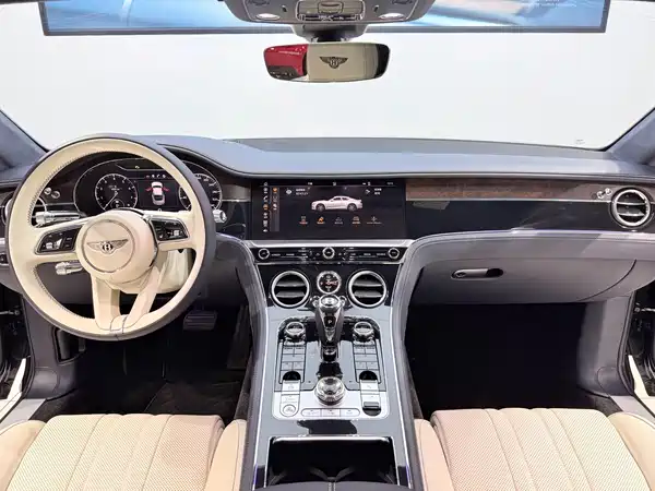 Bentley Continental 2023