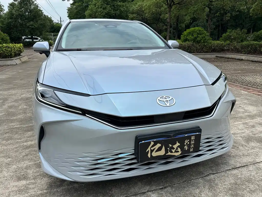Toyota Camry 2024 — фото 5