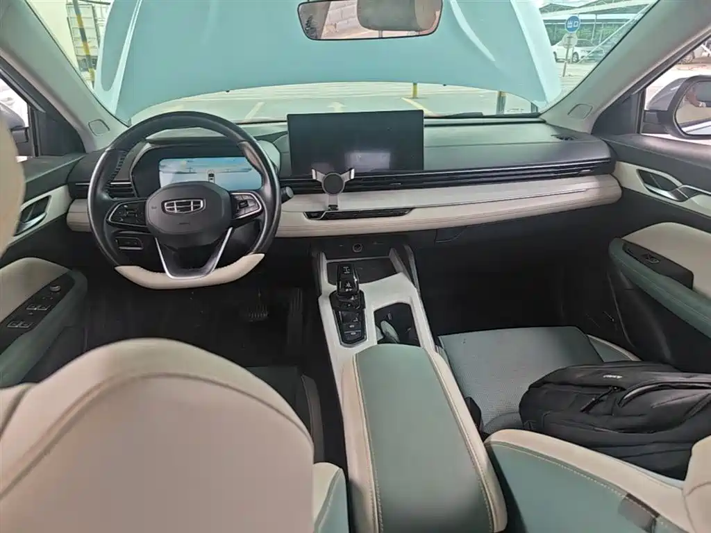 Geely L HiP 2023 — фото 10