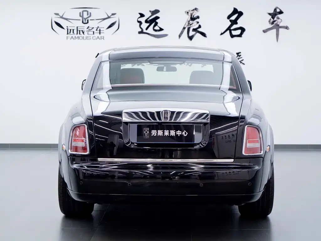 Rolls-Royce Phantom 2012 — фото 12