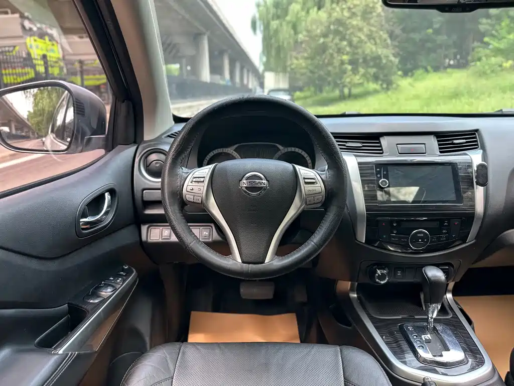Nissan Terra 2018 — фото 14