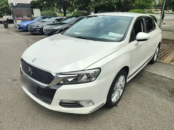 DS 5LS 2015