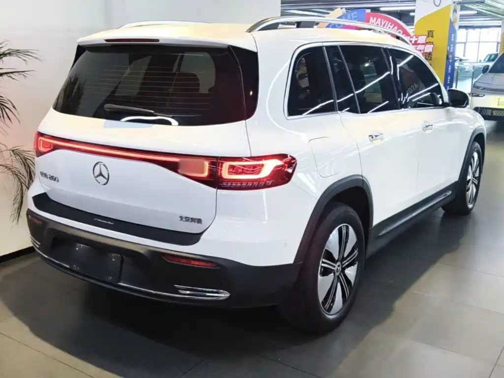 Mercedes-Benz EQB 2023