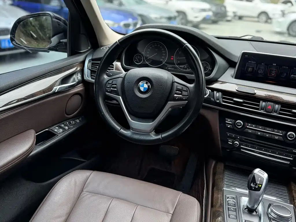 BMW X5 2017 — фото 12