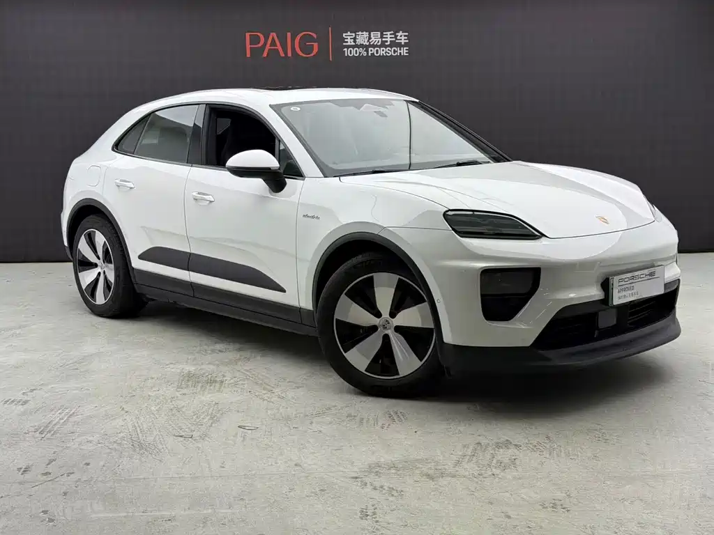 Porsche Macan EV 2025 — фото 1