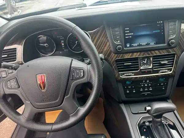 Hongqi H7 2021